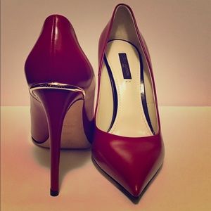 LOUIS VUITTON **Never been used** Eyeline Pump